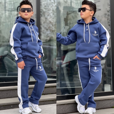 Erkek cocuk Esofman Takimi Kapsonlu ve Nakış Detayli