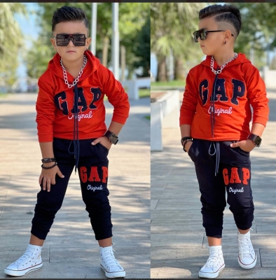 Erkek Cocuk Esofman Takimi Nakisli Alt Ust Takim